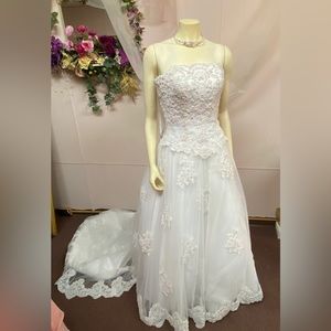 Oleg Cassini Collection Wedding Dress
